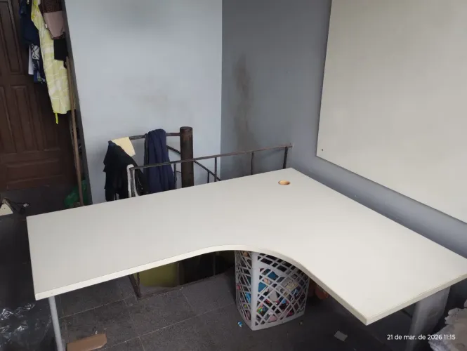 Mesa em L grande