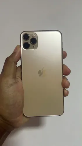11 Pro Max ? Face ID ? 71% Bateria ? 64 GB