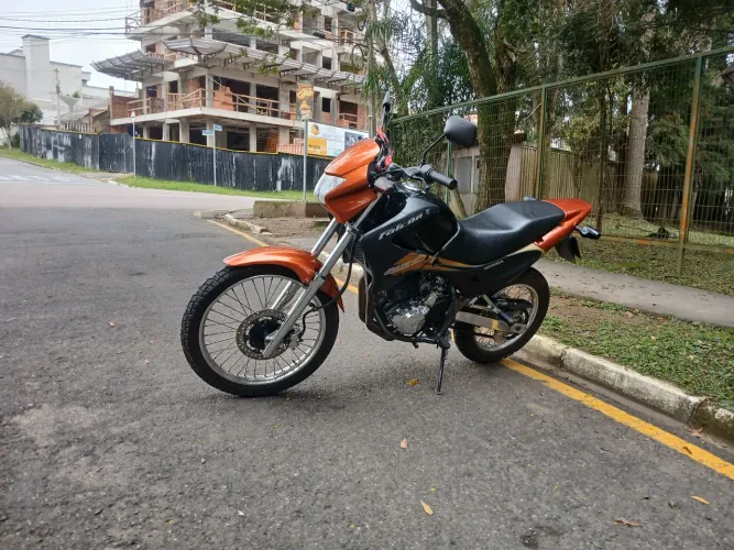 Honda falcom 2007 400 aceito trocas passo no cartão até 24x 