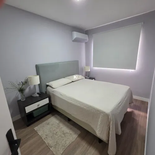 Apartamento de 2 dormitório em em condomínio em frente ao mar no Balneário!!!