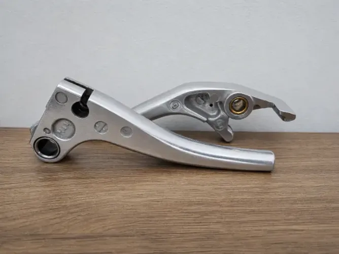 Manete curto - Shadow 750