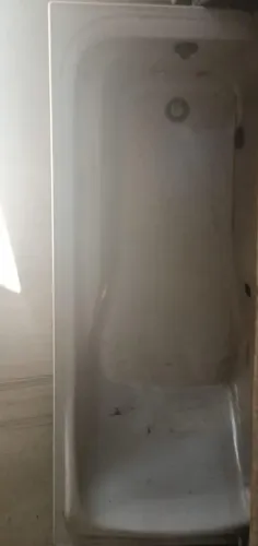 Vendo três banheiras de ferro antiga três poo 800 reais se for cada uma sai por 300 reais