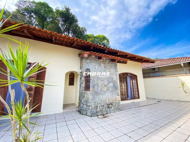 Casa - Garcia / Cadore Imóveis.