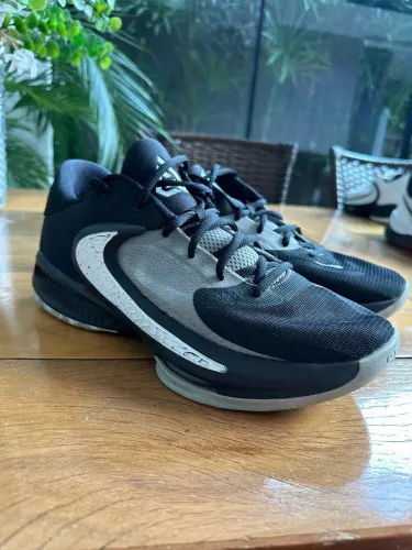 Tênis Zoom Freak 4 Nike