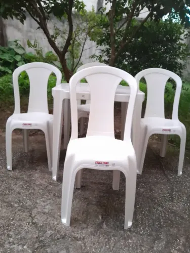 Jogos de Mesas Plastica com 4 cadeiras