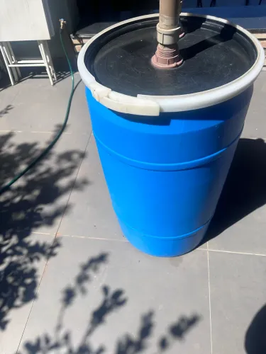 TAMBOR DE 144 litros com Tampa Removível 