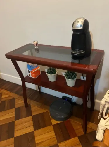 aparador em excelente estado elegância e funcionalidade