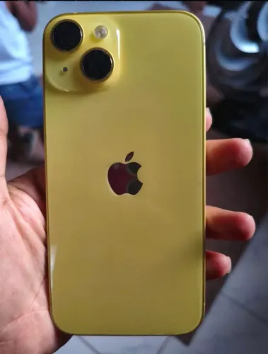 iPhone 14 sem marca de uso, bateria 100% trocada recentemente.