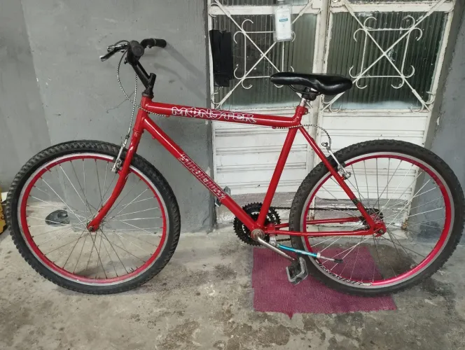 Vendo bicicleta aro 26 jante aero e rolamento raio Inox.