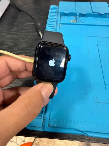Apple Watch SE 2 - 40 MM