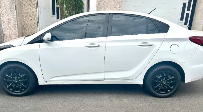 Hyundai HB20S C.plus/c.style1.0 Flex 12V Mec. 4P 2019