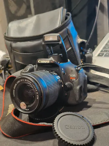 Canon EOS Rebel T3i + Lente 18-55mm IS STM + Bag | Excelente Estado