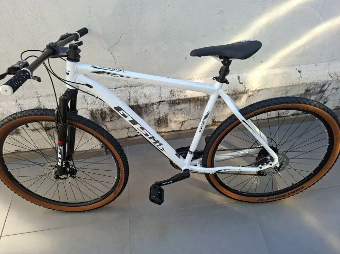 Bike GTS novissima aro 29 quadro tamanho 21