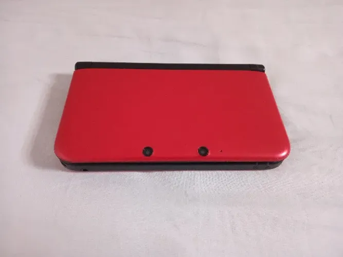 Nintendo 3DS XL Vermelho (DESBLOQUEADO e USADO) LEIA A DESCRIÇÃO COMPLETA