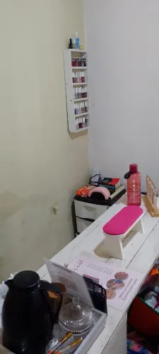 Alugo Quarto em( Alberto maia)de 2 vãos para estetica