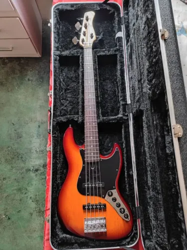 Contrabaixo Sire Marcus Miller V3 5 Cordas - 2ª Geração - Tobacco Sunburst
