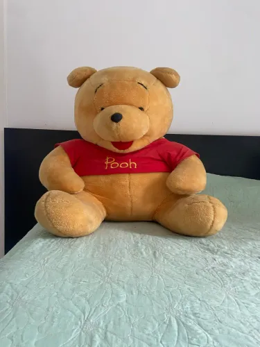 Urso pooh (puff) de pelúcia grande