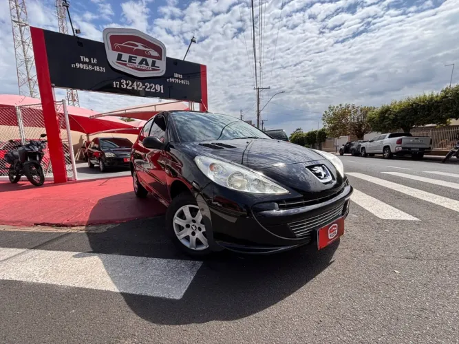 Peugeot 207 XR 1.4 Flex 8V 5P 2013