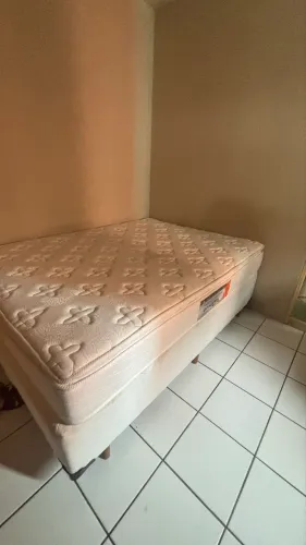 Vendo cama casal 