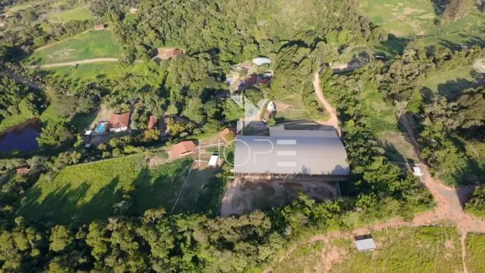 Haras de alto padrão à venda com 7 alqueires - 36 baias - 26 piquetes - São Roque SP