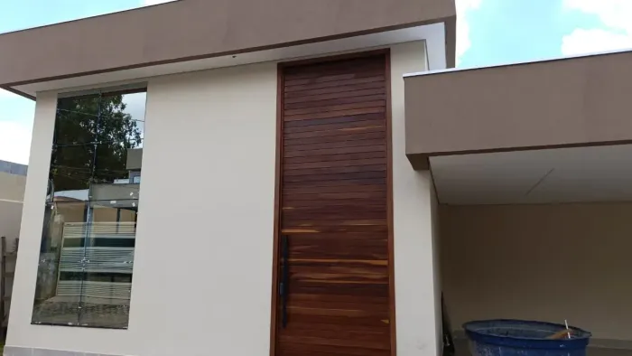 Imóvel para venda possui 200 metros quadrados com 1 quarto