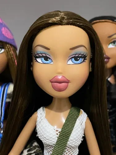 Boneca Bratz Nevra Formal Funk