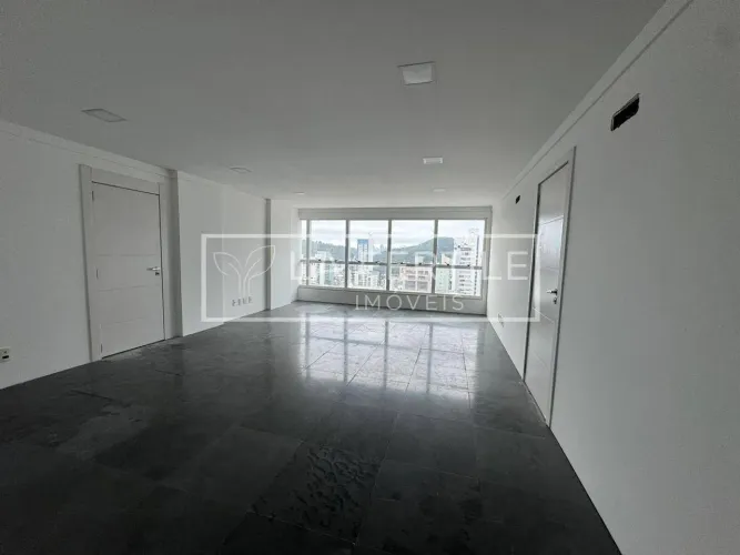Sala com 43,13M², a Venda por R$795.518 - Pioneiros, Balneário Camboriú (Sc)