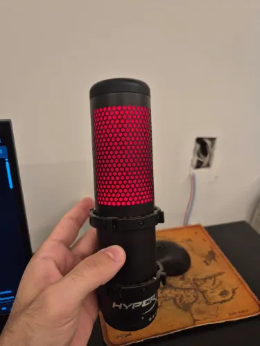 Microfone HyperX Quadcast usado 