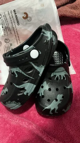 Crocs preta Dino