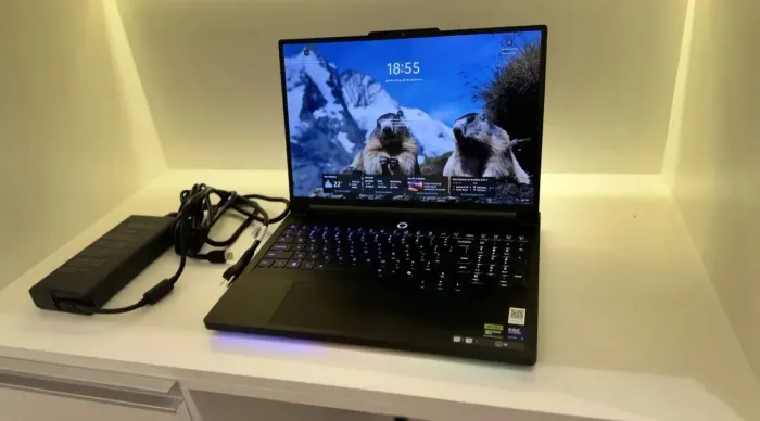 Legion Pro 7i OLED intel ultra 9 5070ti , 32gb , 1 tb, oled 240hz