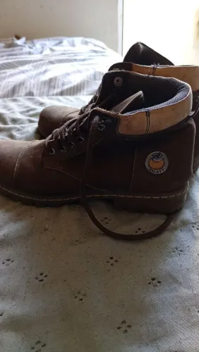 Vendo bota cano médio 50 reais