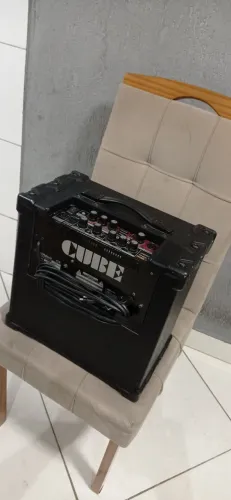 Amplificador Roland Cube 20XL cosm