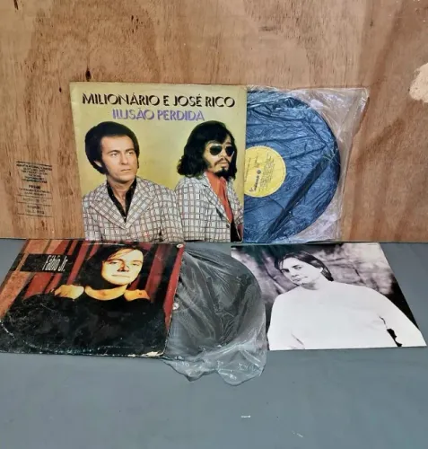 02 discos de Vinil de época!