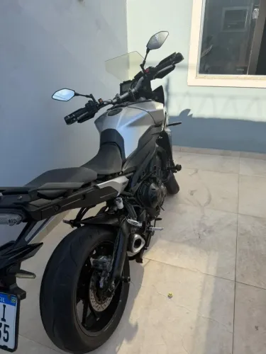 Vendo moto Yamaha Tracer MT09