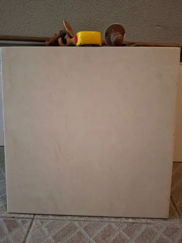 Piso porcelanato Gyotoku Creme 8m²