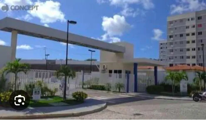 Vendo apartamento primeiro andar 2 qts ventilado 155.000 próximo a UFS.Condominio fechado.