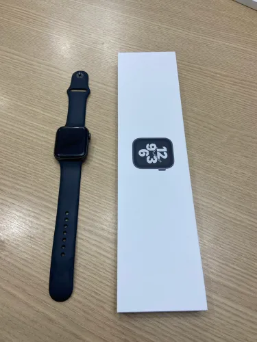 Apple Watch SE 44 mm - Com carregador