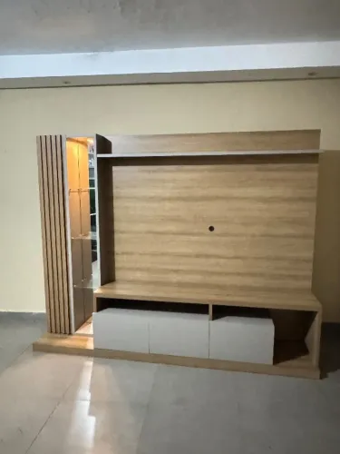 Painel de TV com Rack de Chão
