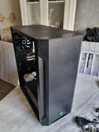 Gabinete Gamemax Fortress TG