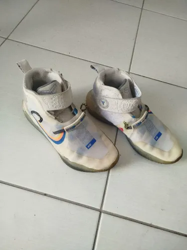 Tênis Nike basqueteira estiloso