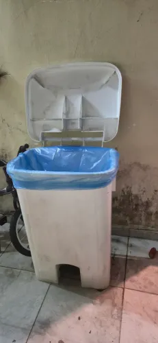 Lixeira 200L com pedal