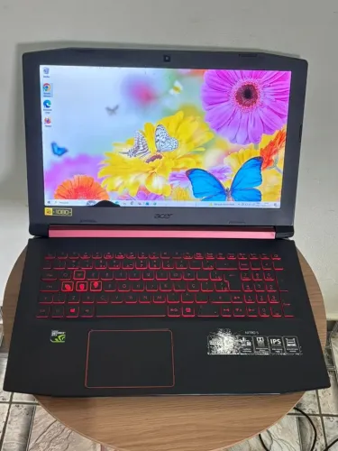 Notebook Gamer Acer Nitro 5 - i7 de 7 - 8GB RAM -  (teclado e Chip de vídeo com defeito)