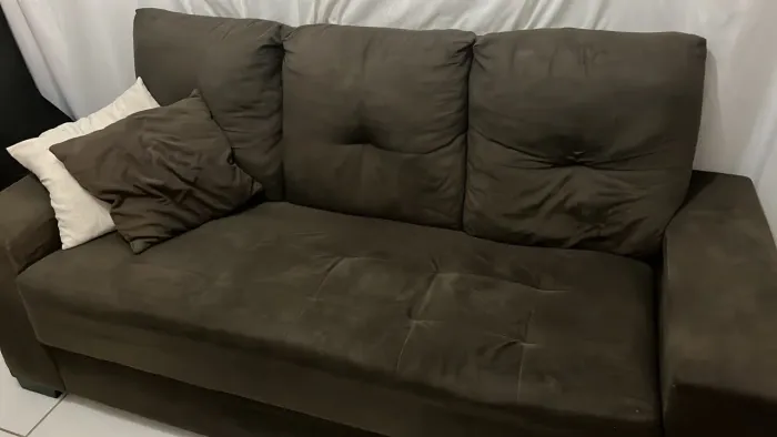 Sofá de 2 e 3 Lugares Semi Novos