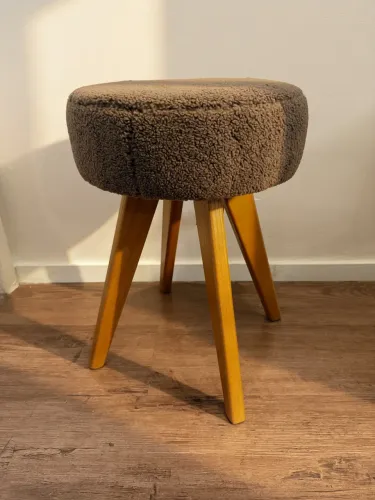 banqueta zara home efeito pelo encaracolado marrom