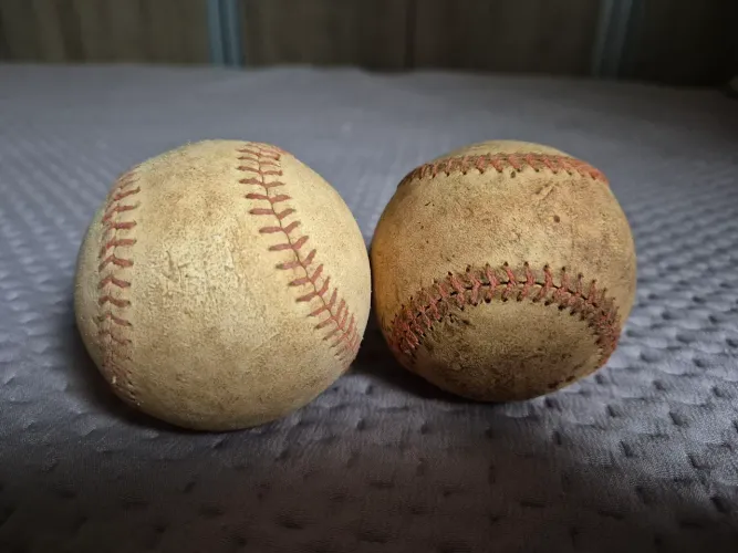 Bolas de beisebol antigas