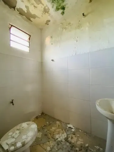Lote Inteiro ou Fracionado , aprox.. 1.089m² de área total e 360m² de área arborizada Bair