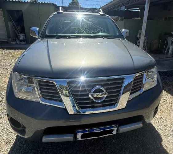 Nissan Frontier SL CD 4X4 2.5tb Diesel AUT 2014