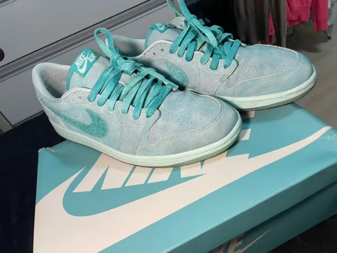 Tênis WMNS Air Jordan 1 Retro Low OG