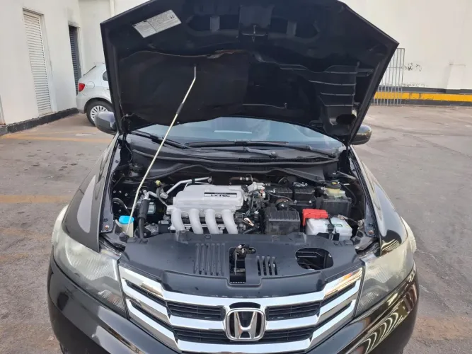 Honda City Sedan LX 1.5 Flex 16V 4P Aut. 2013
