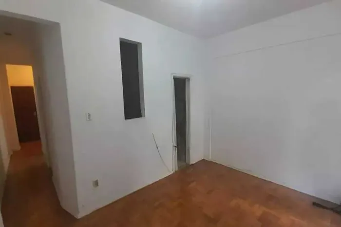 Apartamento : / Residencial / Glória